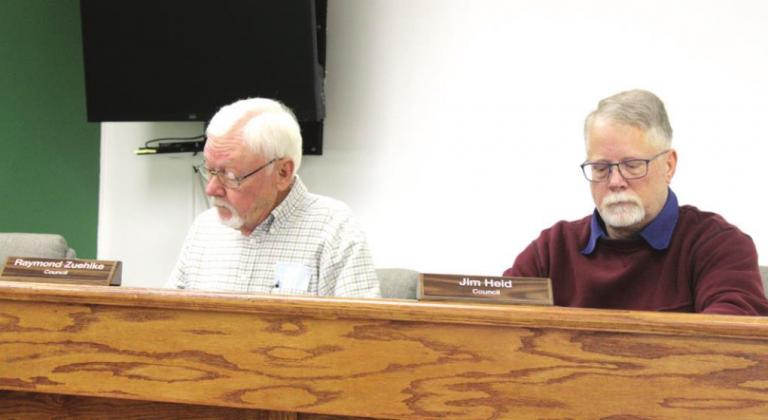 New Clifton City Council members Raymond Zuehlke (left) and Jim Heid were sworn in during the May city council meeting. Rita Hamilton | The Clifton Record
