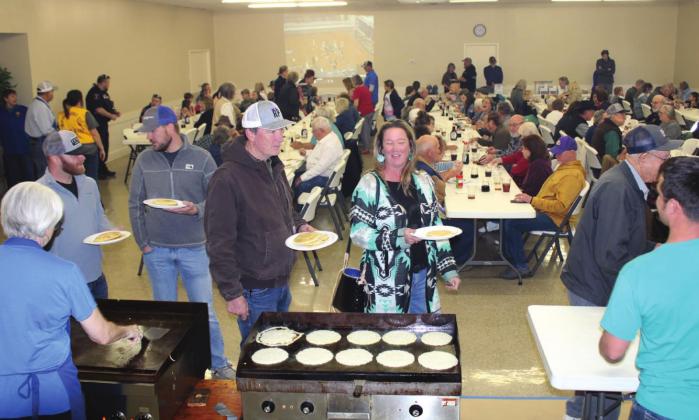 The community lines up for pancakes all in support of the Clifton Lions Club and its projects throughout the year. Brook DeZavala | The Clifton Record