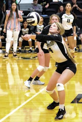 Meridian junior Canyon Stauffer (4) named District 18-1A’s Setter of the Year. Photo by Wendy Orozco courtesy of Brett Voss’ The Sports Buzz