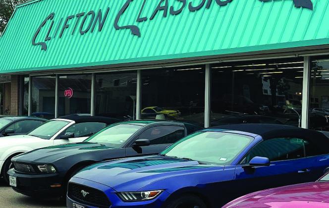 Clifton Classic Chassic welcomes North Texas Mustang Club